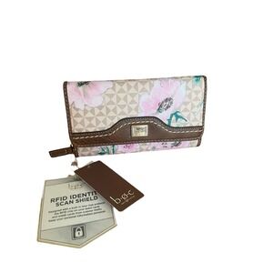 B.O.C. Born Wallet RFID Blocking Pink Floral Stone‎ Saddle Geometric NWT